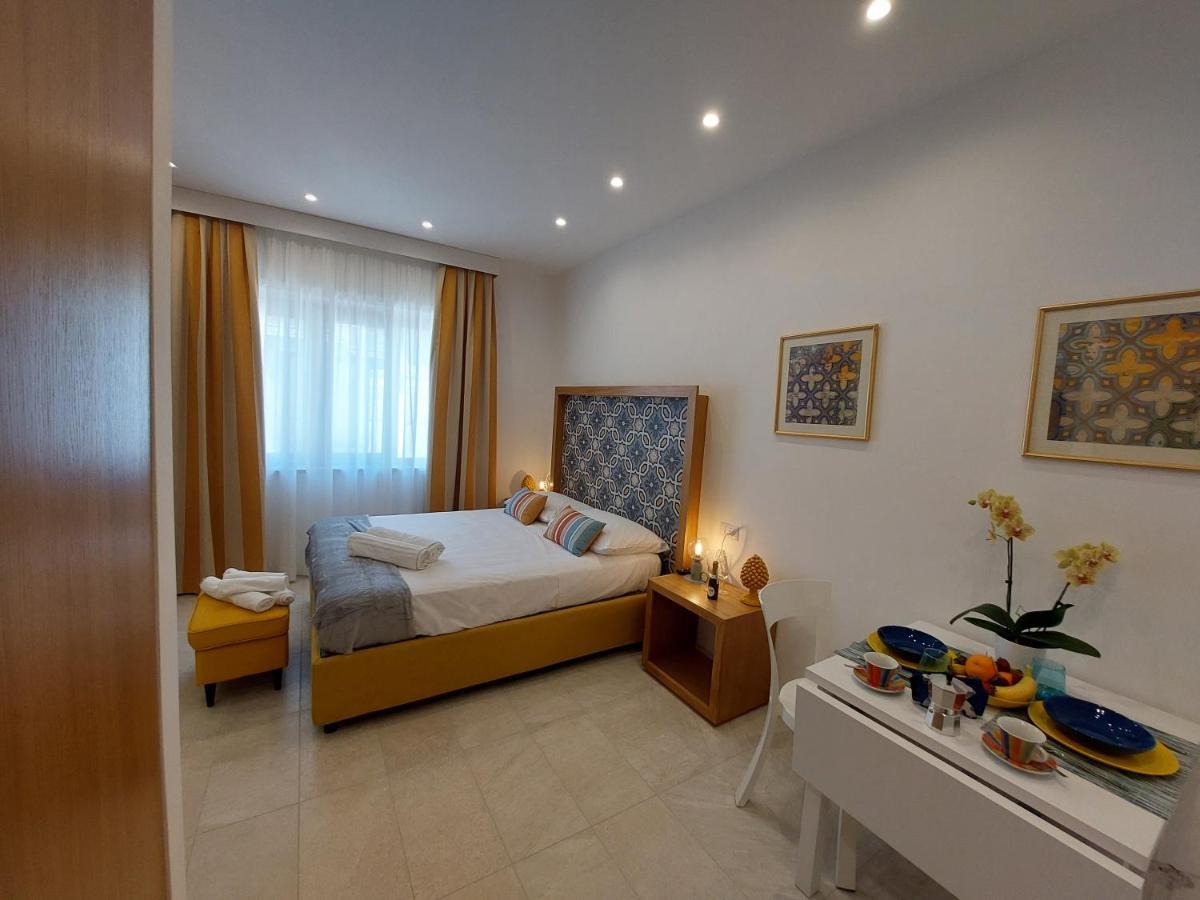 סורנטו Mistral Luxury Suites מראה חיצוני תמונה